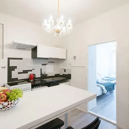 Two-bedroom Flora Metro A *